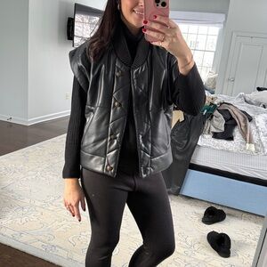 Truth Women's Black Puffer Vest